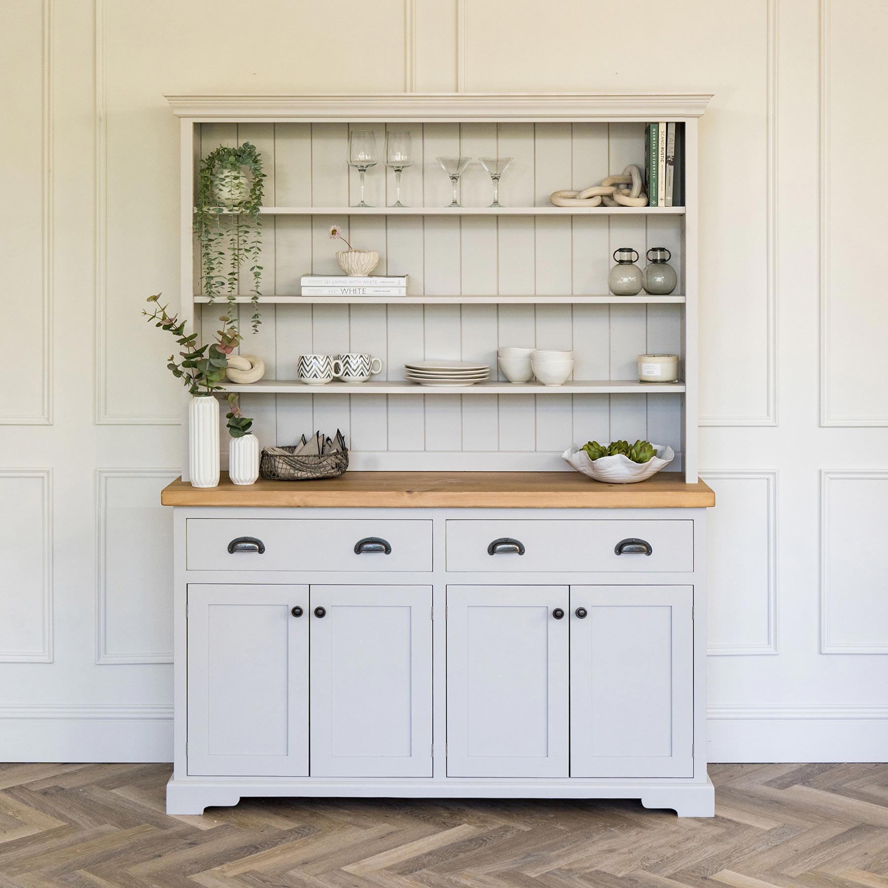 Edwin farmhouse dresser with pine top
