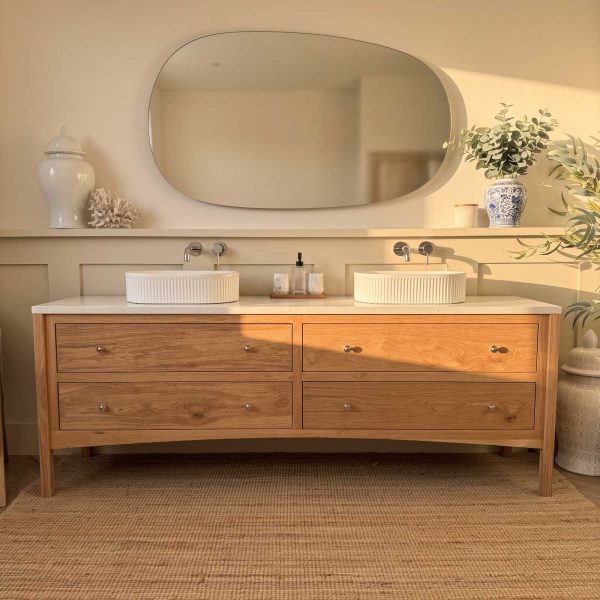 Sloane Vanity in Smoke 5%